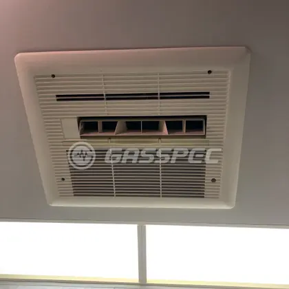 施工前の浴室乾燥機（FD2809J3）