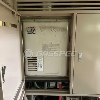 施工前の暖房熱源機（RUFH-VD2400AU2-3）
