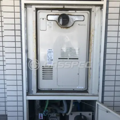 施工前の暖房熱源機（RUFH-V2400AT2-3）