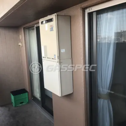 施工前の給湯器（RUF-V2401SAW）