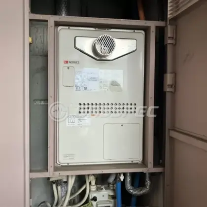 施工前の暖房熱源機（GTH-2444AWX6H-T）