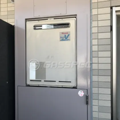 施工前の給湯器（RUF-Ｖ2005SAW）