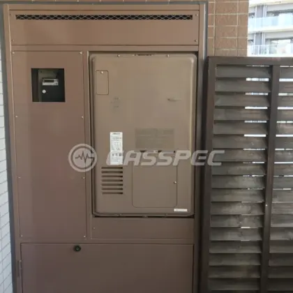 施工前の暖房熱源機（RUFH-V2400SAU2-3）