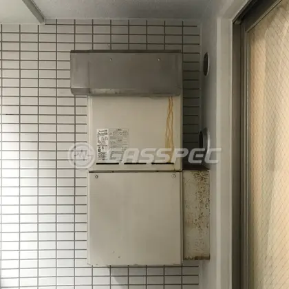 施工前の給湯器（RUF-V2005SAW）