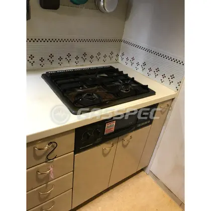 施工前のビルトインガスコンロ（RBG-30B3FR-L）