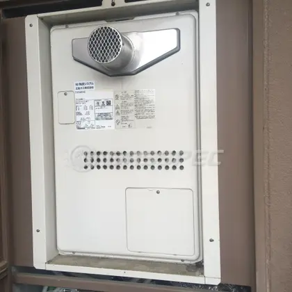 施工前の暖房熱源機（GTH-2434AWX-T）