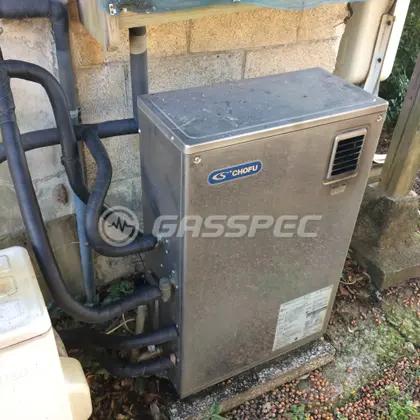 施工前の給湯器（KIBF-3806SAG）