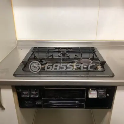 施工前のビルトインガスコンロ（QG3267F1）