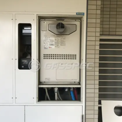施工前の暖房熱源機（GTH-2413AWXH-T）