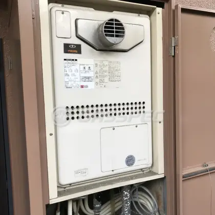 施工前の暖房熱源機（GTH-2413AWXH-T）