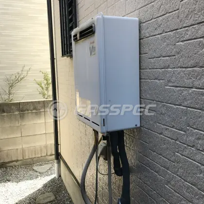 施工前の給湯器（RUF-V2000SAW-1）