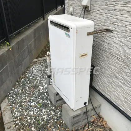 施工前の給湯器（GRQ-2412SA）