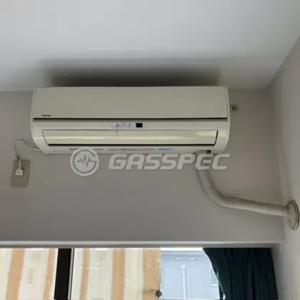 施工前のエアコン（RAS-281ND(W)）