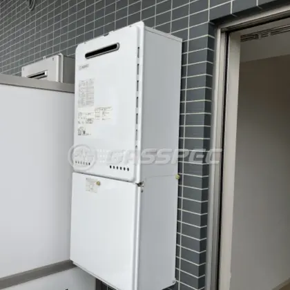 施工前の給湯器