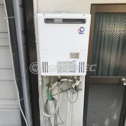 施工前の給湯器（GX-2400AW）