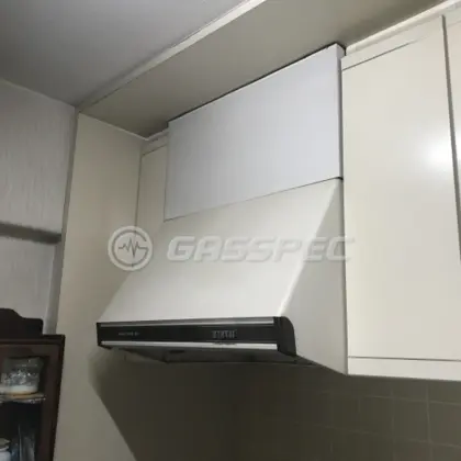 施工前のレンジフード