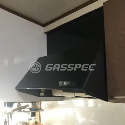施工前のレンジフード（QG75SBW1）