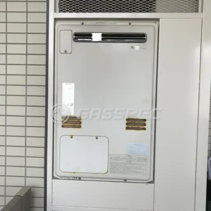 施工前の暖房熱源機（RUFH-V2403AW2-6）