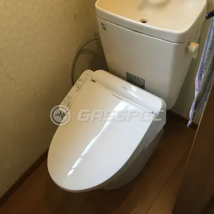 施工後の便座（TOTO TCF-2222E）