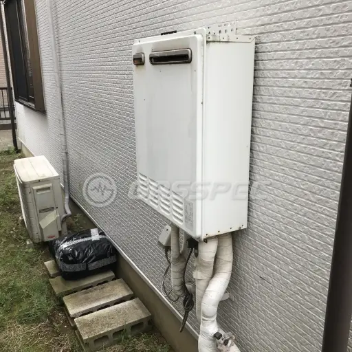 交換前の給湯器（パロマ FH-241AWDL）