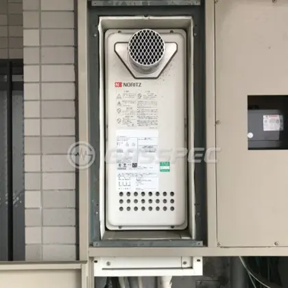 施工前の給湯器