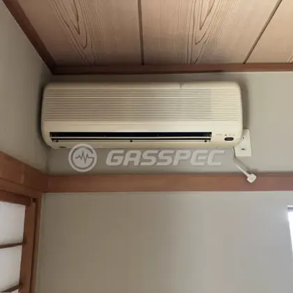 施工前のエアコン（CVJ-22BS）