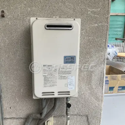 施工前の給湯器（YS1639R）