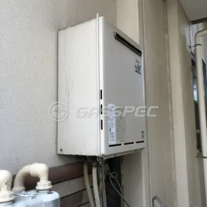 施工前の給湯器（RUF-A2400SAW）