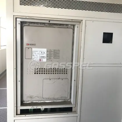 施工前の暖房熱源機（GTH-2417AWX3H-H）