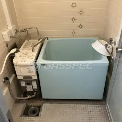 施工前の給湯器（RBF-B80SN-RR-R-T）