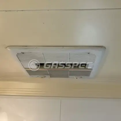 施工前の浴室乾燥機（FD2810F1M）