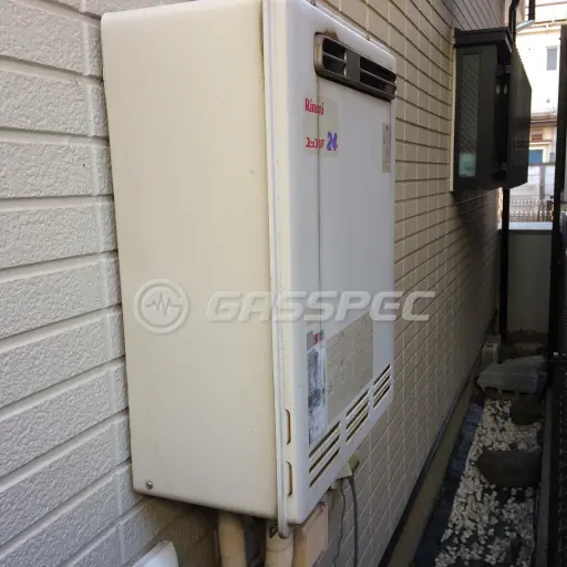 交換前の給湯器（リンナイ RUF-2408SAW）