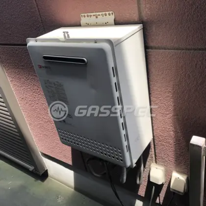 施工前の給湯器（GT-2428SAWX）