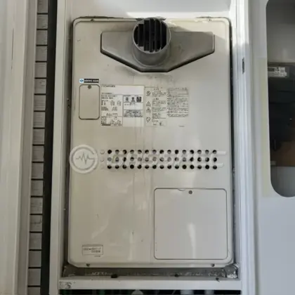 施工前の暖房熱源機（GTH-2434AWX3H-T）