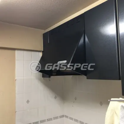 施工前のレンジフード