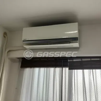 施工前のエアコン（CS-EX223C-W）
