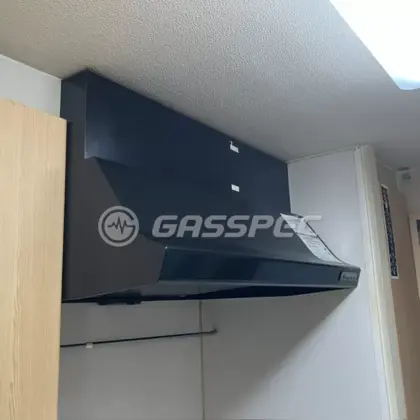 施工前のレンジフード