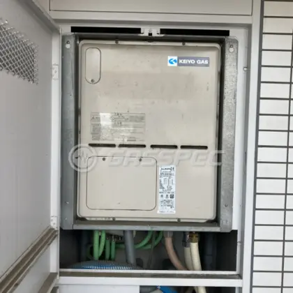 施工前の暖房熱源機（RUFH-VD2401AU2-3）
