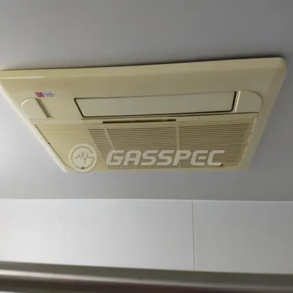 施工前の浴室乾燥機（FD2811J3）