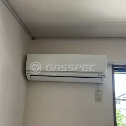 施工前のエアコン（CS-283-CF-W）