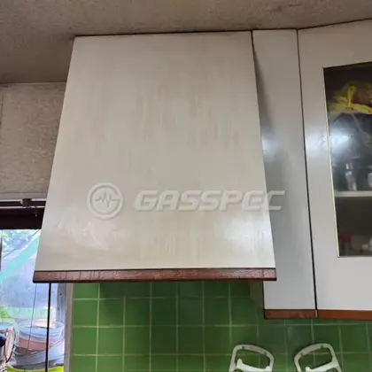 施工前のレンジフード