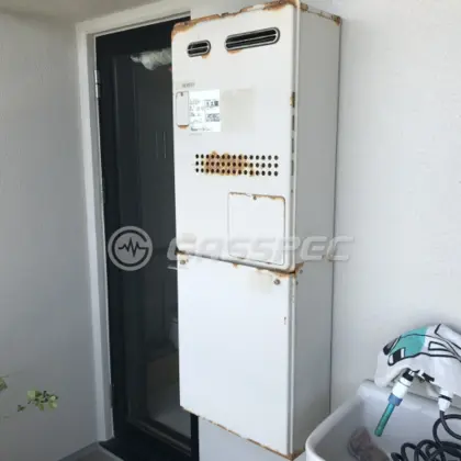 施工前の暖房熱源機（GTH-2434SAWX）