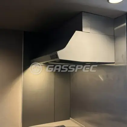 施工前のレンジフード（BFR-3B-903）