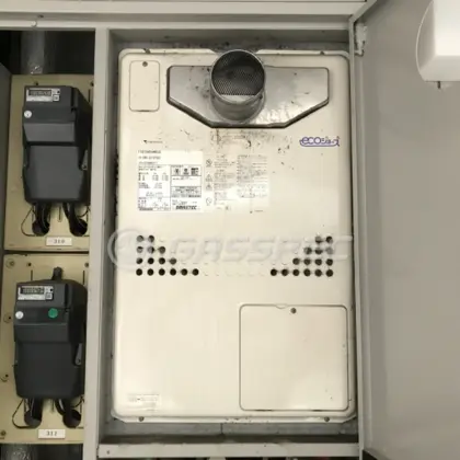 施工前の暖房熱源機（GTH-C2436AWX3H-T）