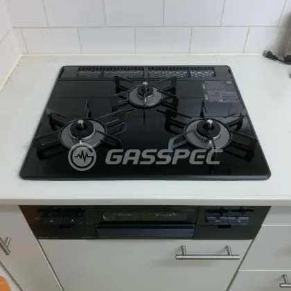 施工後のビルトインガスコンロ（リンナイ RS31W28U32RBW）