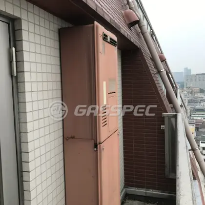 施工前の暖房熱源機（RUFH-V2400SAW2-3）