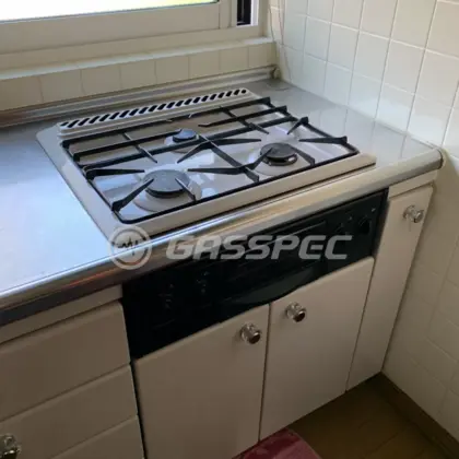施工前のビルトインガスコンロ（GCU-60SB）