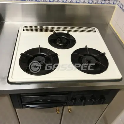 施工前のビルトインガスコンロ（GE-32DTKS）