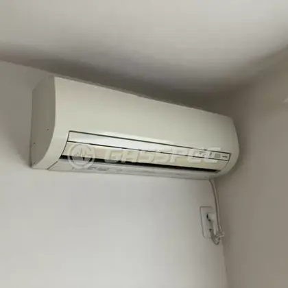 施工前のエアコン（RAS-2210D(W)）
