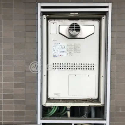 施工前の暖房熱源機（GTH-2413AWXH-T）